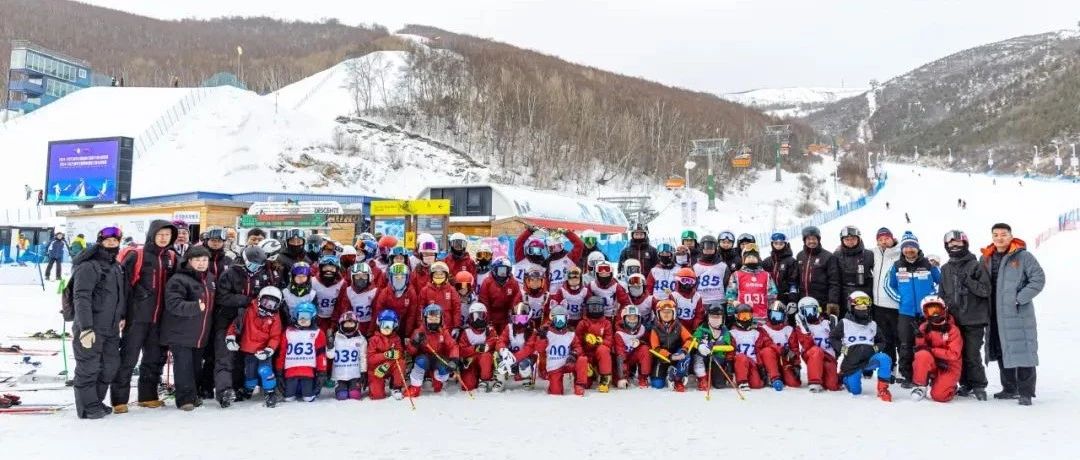 第三届热雪奇迹全国滑雪公开赛总决赛圆满落幕，竞技人生等你开场