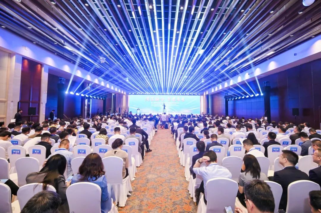大会场.jpg